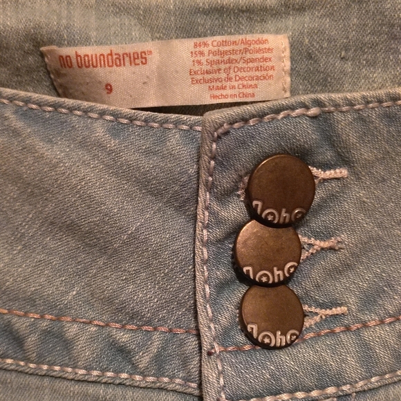 No Boundaries Capri - Picture 2 of 4